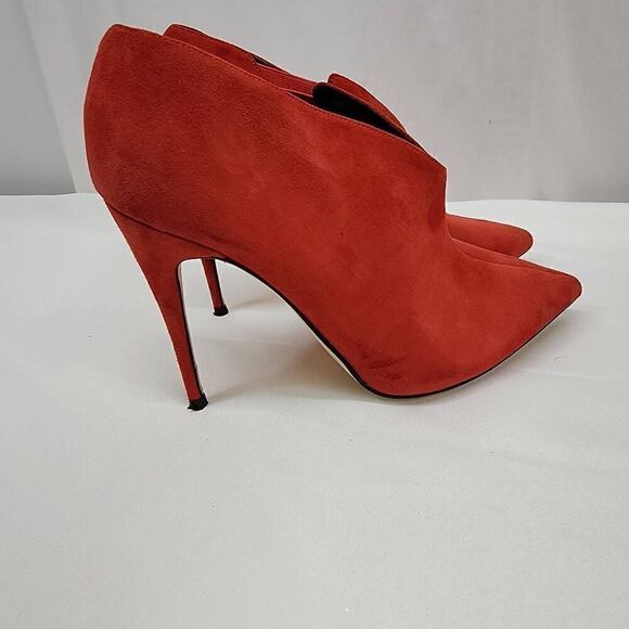 Guess Size 8.5 Ondrea Red Suede Pointed Toe Heeled Ankle Boots F - Picture 4 of 13